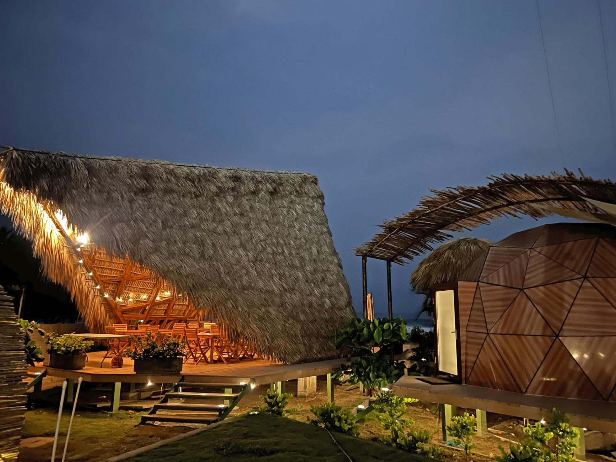 Almare Zonte - Beachfront Glamping Hotel 엘 존테 외부 사진